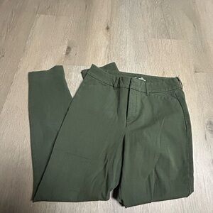 old navy size 6 green pants